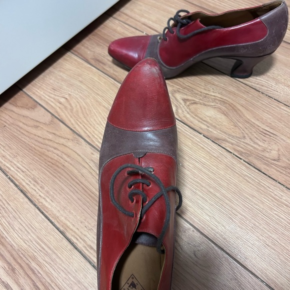 John Fluevog Red and Brown Heeled Shoes - Picture 3 of 6